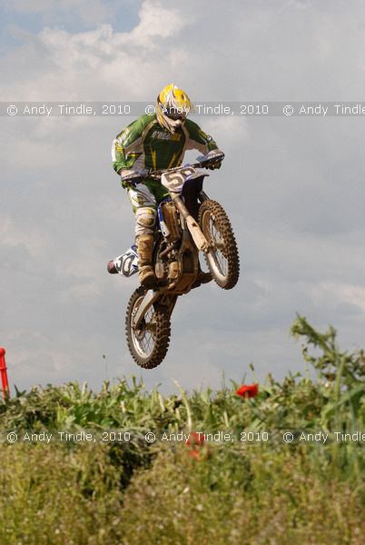 AGT-100613-9350 - #50 Roger Frean