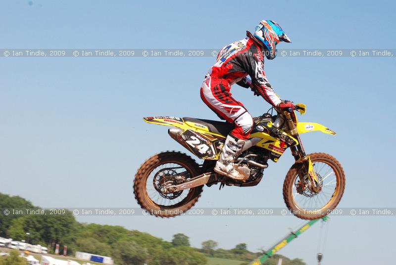 IGT-090530-3735 - #24 Antonio Butron Oliva MX2