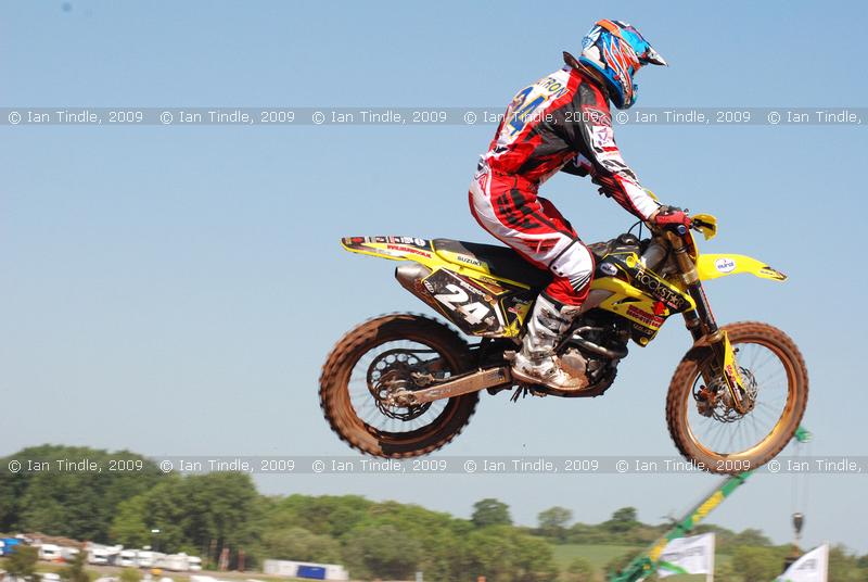 IGT-090530-3753 - #24 Antonio Butron Oliva MX2