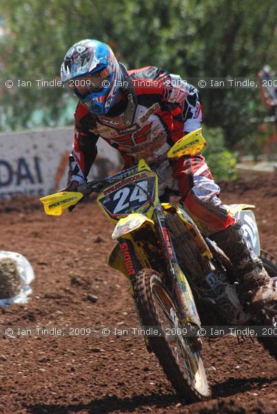 IGT-090530-4511 - #24 Antonio Butron Oliva MX2