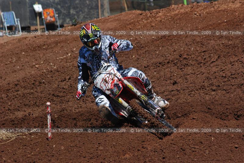 IGT-090530-4530 - #121 Bryan Mackenzie MX1