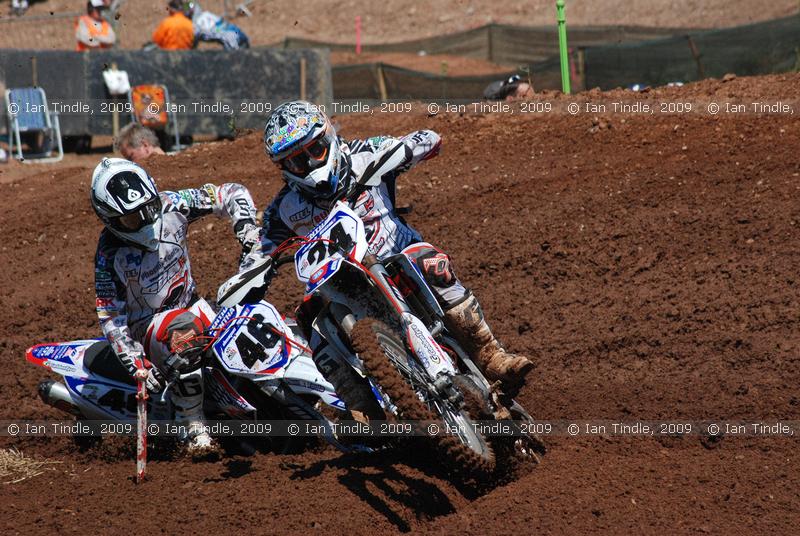 IGT-090530-4539 - #24 Tom Church and #46 Jason Dougan MX1